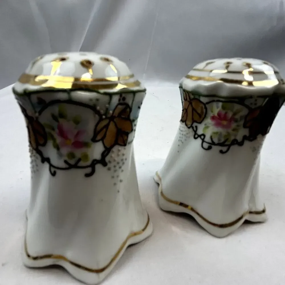SKU2715 Vintage Royal Sealy Salt & Pepper Shakers Japan Fruit Porcelain 3.5